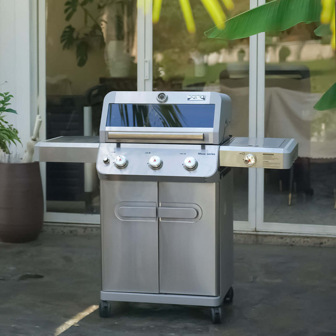 Monument Grills Mesa 305 Stainless Gas Grill 3 Burners Liquid Propane Gas