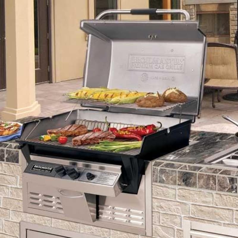Broilmaster P3-SXN Super Premium Gas Grill On Black In-Ground Post