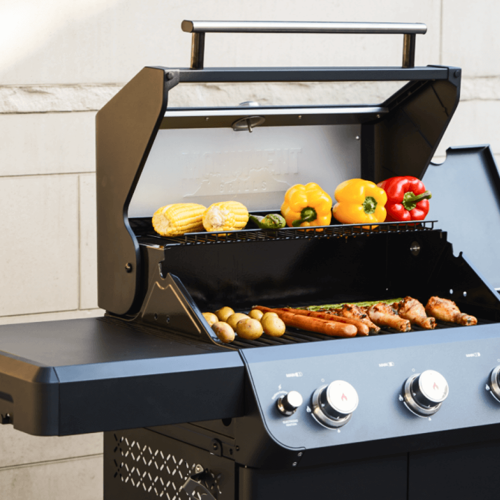 Monument Grills Mesa 325 Black Gas Grill 3 Burners Liquid Propane Gas