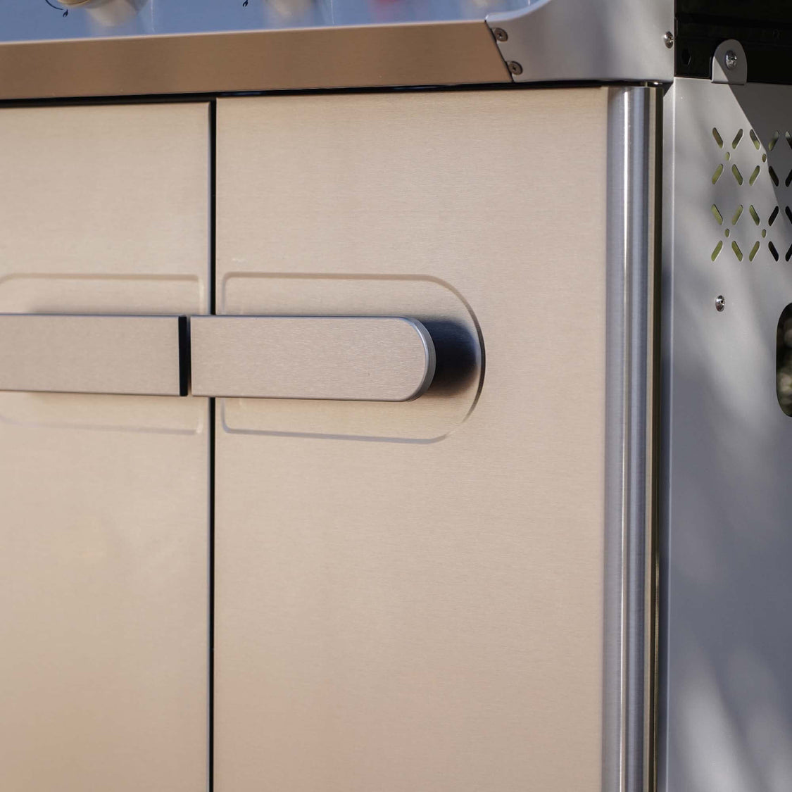 Monument Grills Mesa 415BZ Stainless Gas Grill