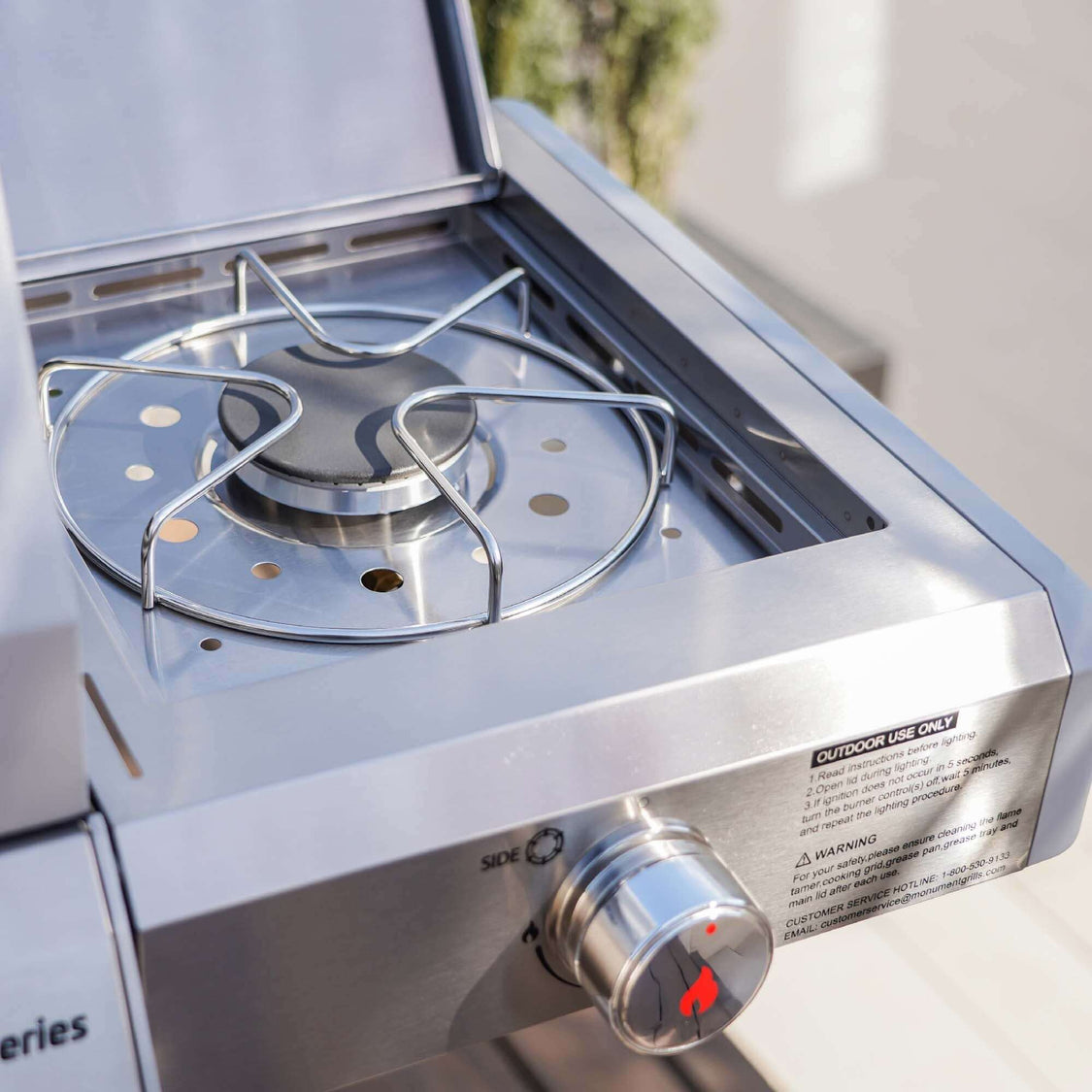 Monument Grills Mesa 415BZ Stainless Gas Grill