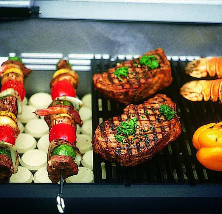 MHP WHRG4DD Hybrid Natural Gas Grill W/ SearMagic Grids On In-Ground Post