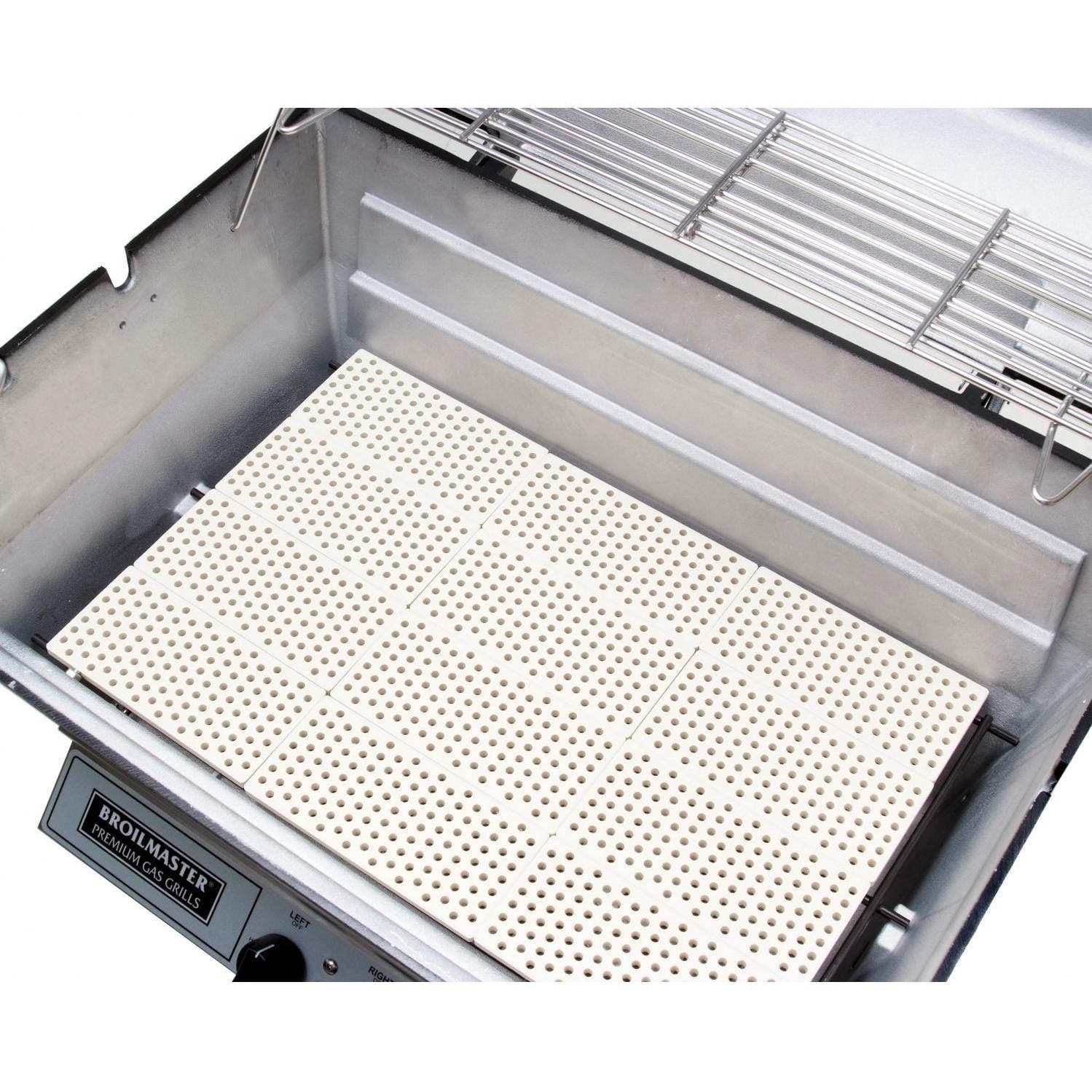 Broilmaster P3-SXN Super Premium Gas Grill On Black In-Ground Post