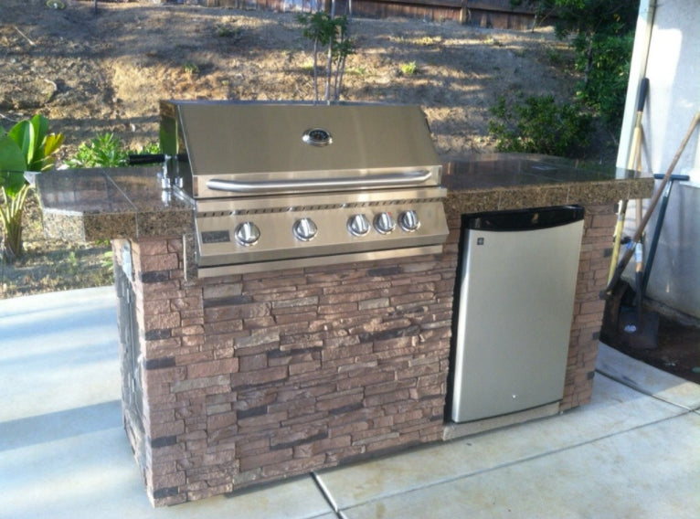 Kokomo Grills St. John 7'6" BBQ Island with Bar on Three Sides and 4 Burner Built In BBQ Grill ST.JOHN-LP