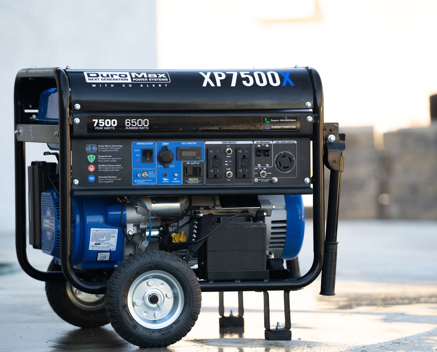 DuroMax 7,500 Watt Gasoline Portable Generator w/ CO Alert XP7500X