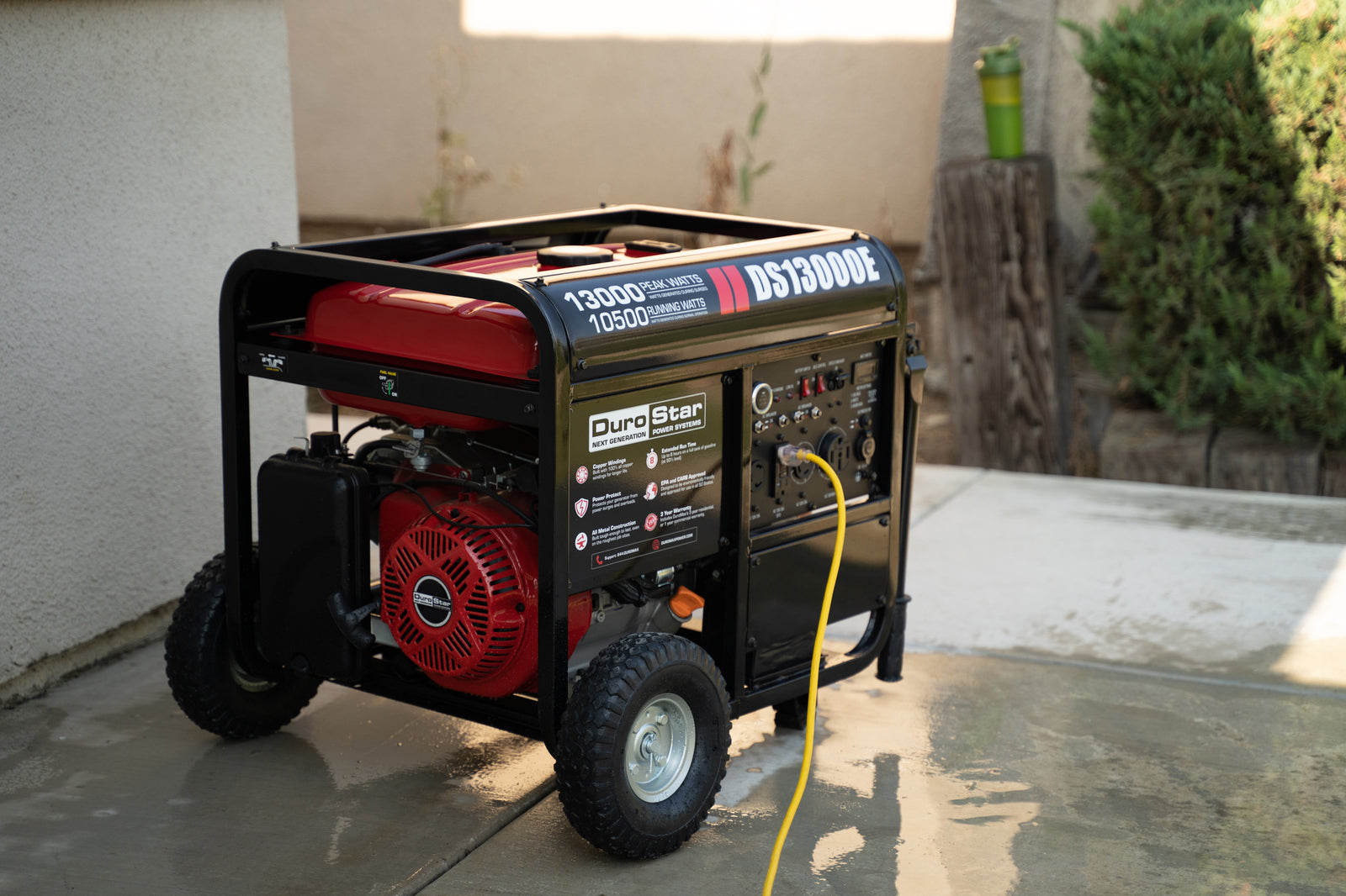 (Discontinued) DuroStar 13,000 Watt Gasoline Portable Generator DS13000E