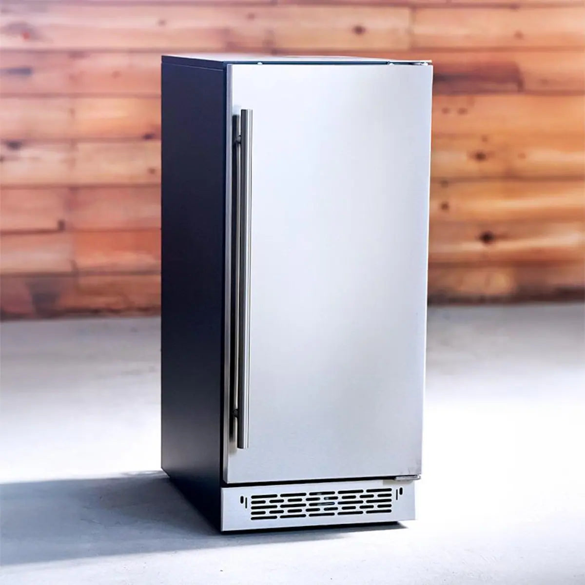 RCS 15 Inch 55 Lb. Outdoor Nugget Icemaker - REFR3A