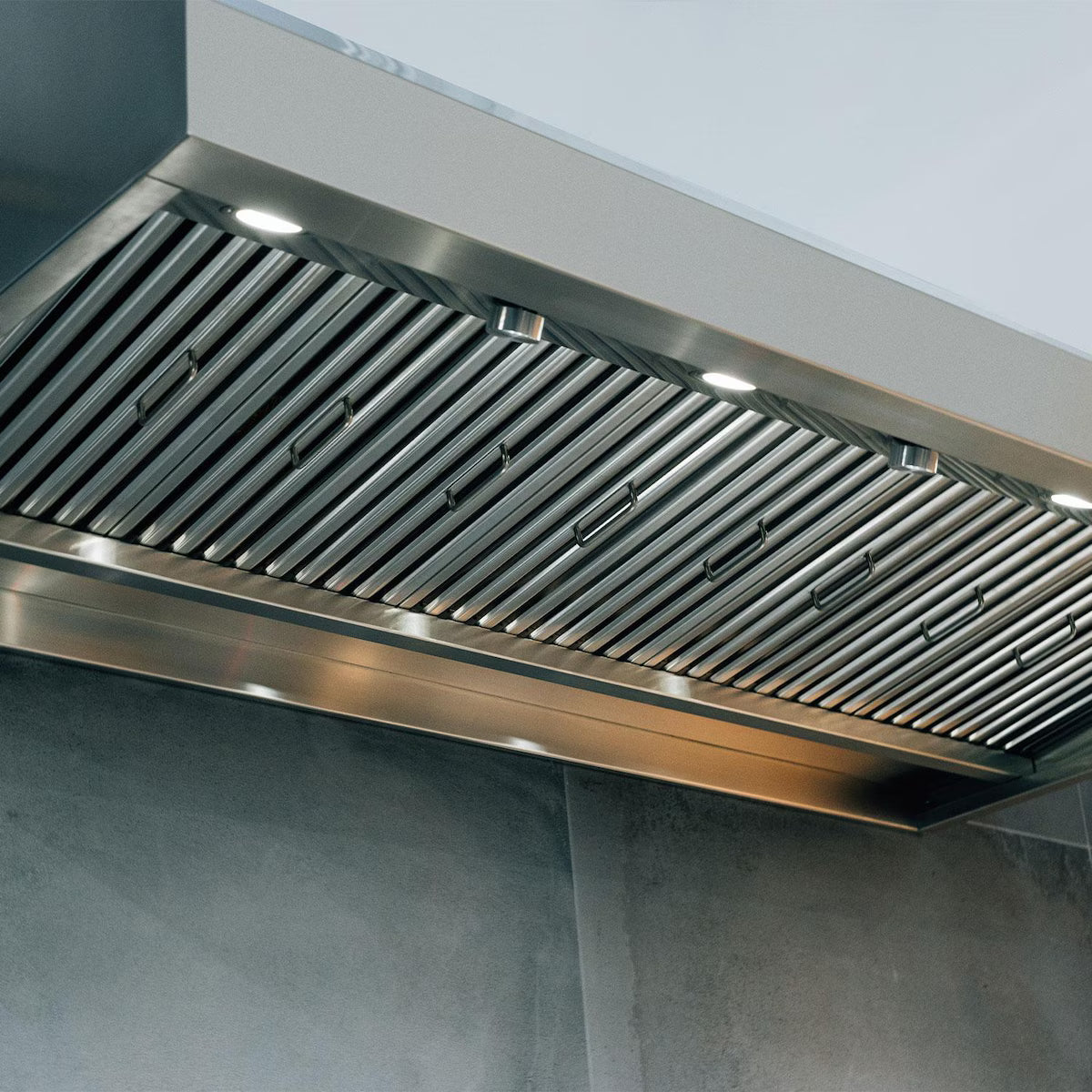 American Made Grills 60-in Outdoor Rated Vent Hood w/ 2,000 CFM Motor & Mounting Bracket - VH60-2