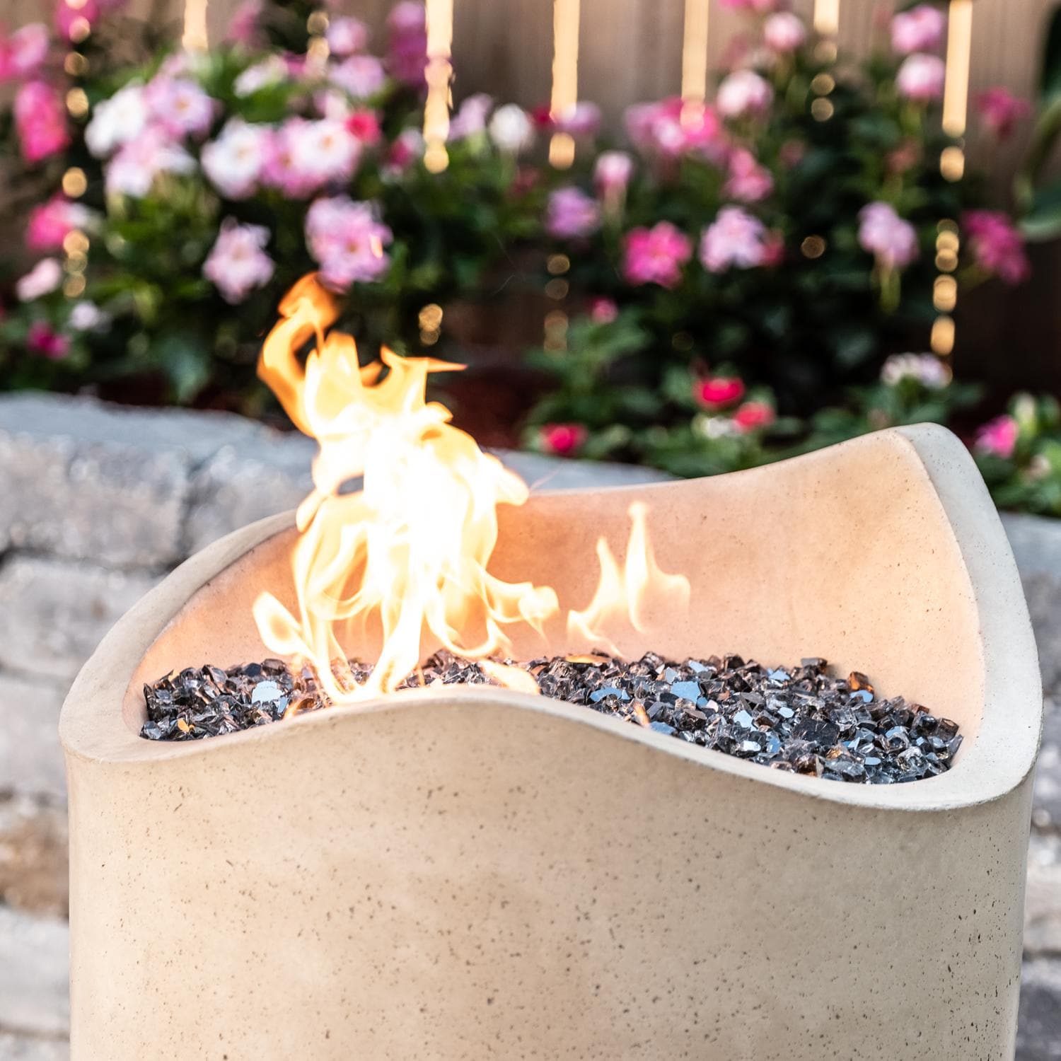American Fyre Designs Wave 20 Inch Round GFRC Natural Gas Fire Urn in Cafe Blanco 530-CB-11-M2NC