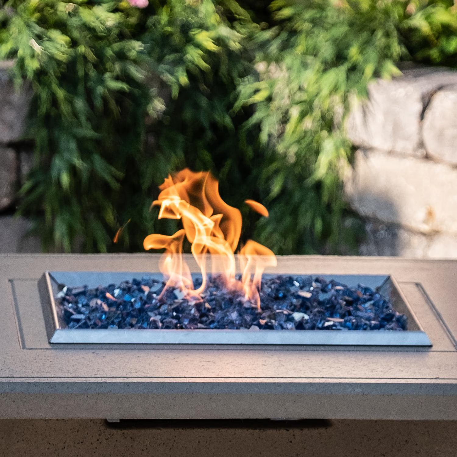 American Fyre Designs Cosmopolitan 36 Inch Square GFRC Natural Gas Fire Pit Table in Smoke 640-SM-11-M2NC