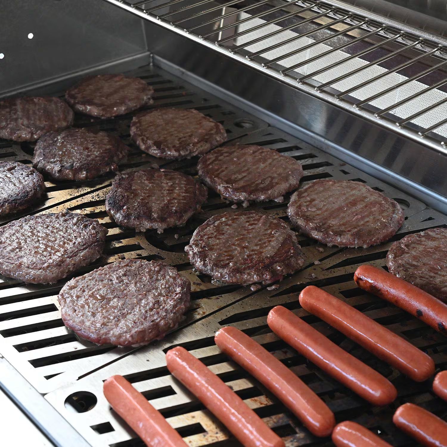 Wildfire Ranch Pro 30-in 2 Burner Gas Grill - Black 304 SS