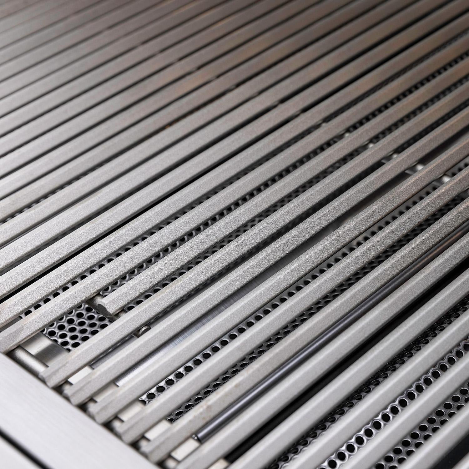 Blaze LTE+ Marine Grade 32-Inch 4-Burner Built-In Natural Gas w/ Lift-Assist Hood & Rear Infrared Burner - BLZ-4LTE3MG-NG