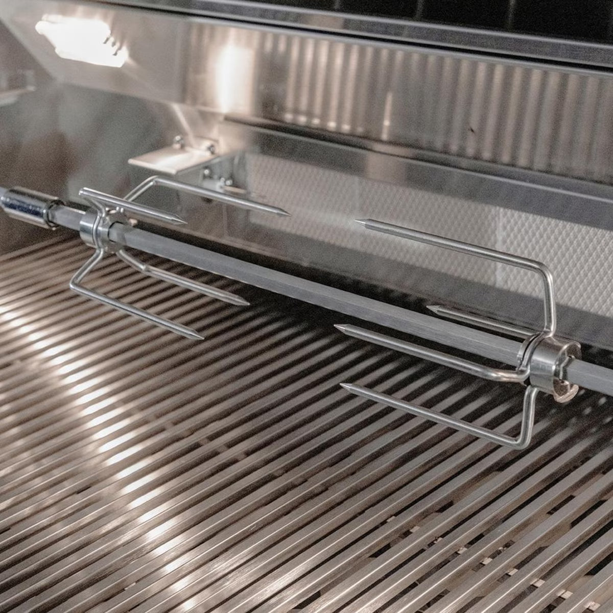 RCS Cutlass Elite 38-in 4 Burner Built-In Propane Grill - CEG38 LP