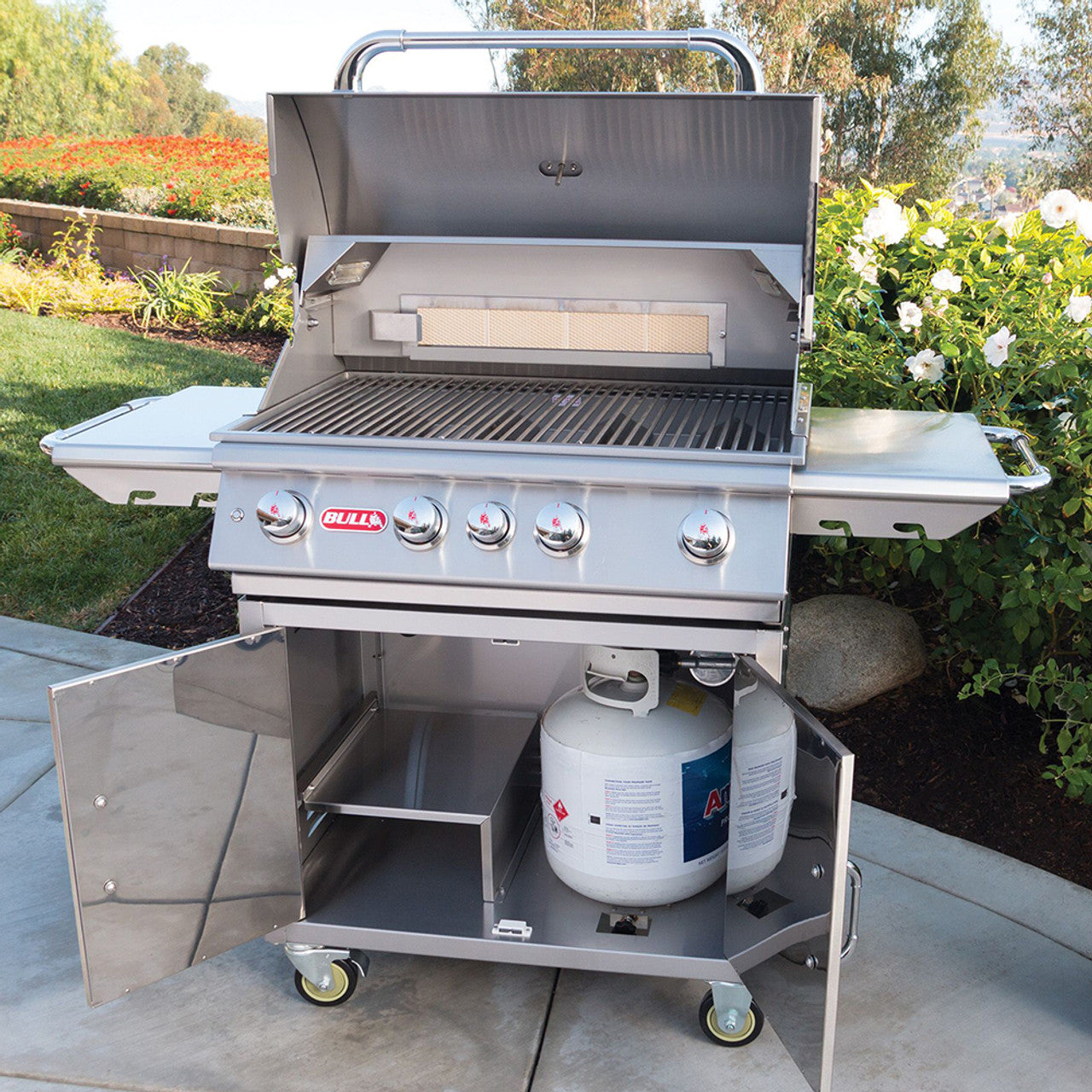 Bull BBQ Angus Gas Grill Cart With Lights 44000