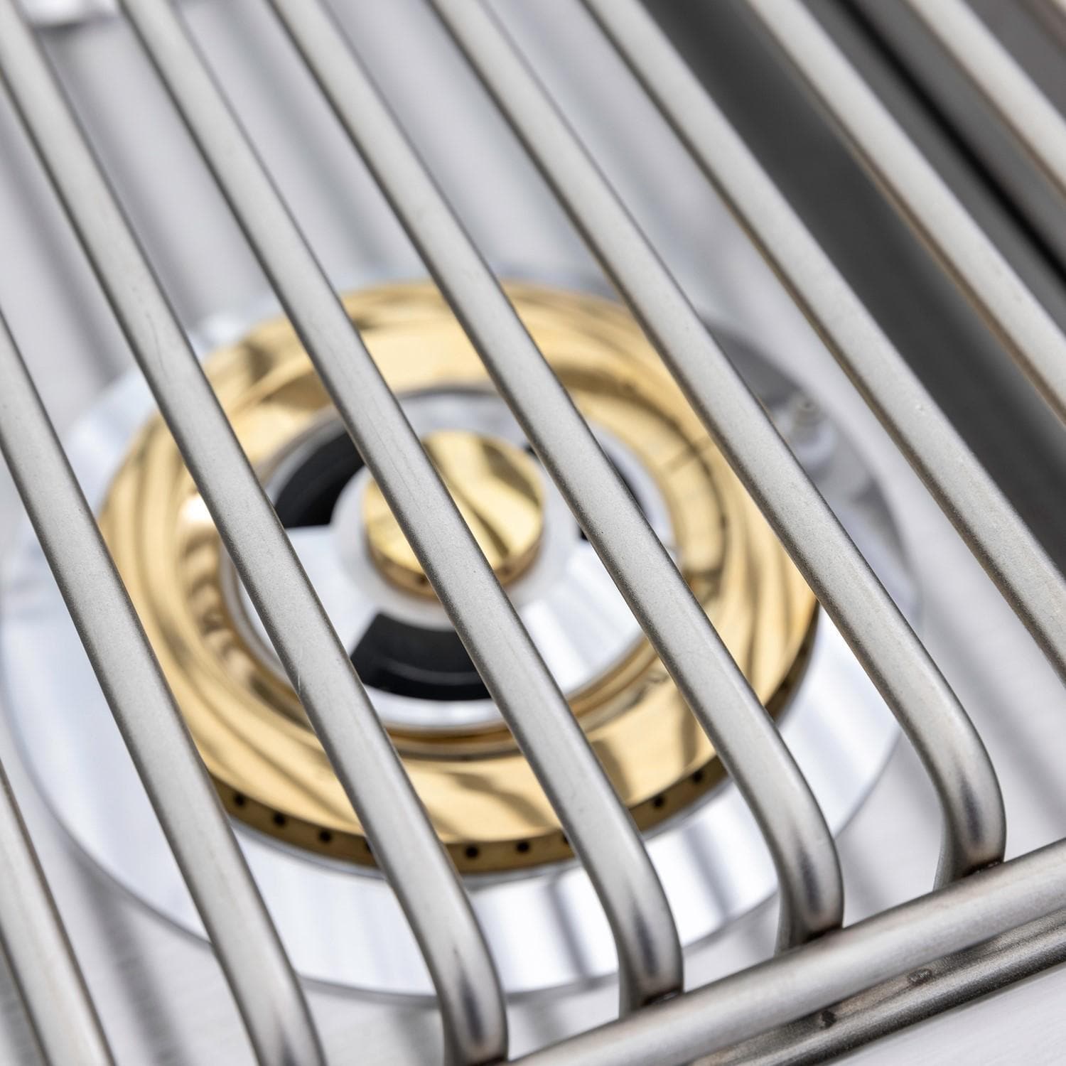 Blaze LTE+ Natural Gas Stainless Steel Double Side Burner w/ Lid - BLZ-SB2-LTE3-NG