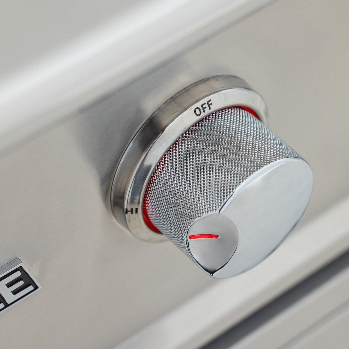 Blaze LTE PRO 40-Inch Built-in Propane Gas Griddle w/ Digital Temperature Screen & Lift-Assist Lid - BLZ-GRIDDLE40-LP