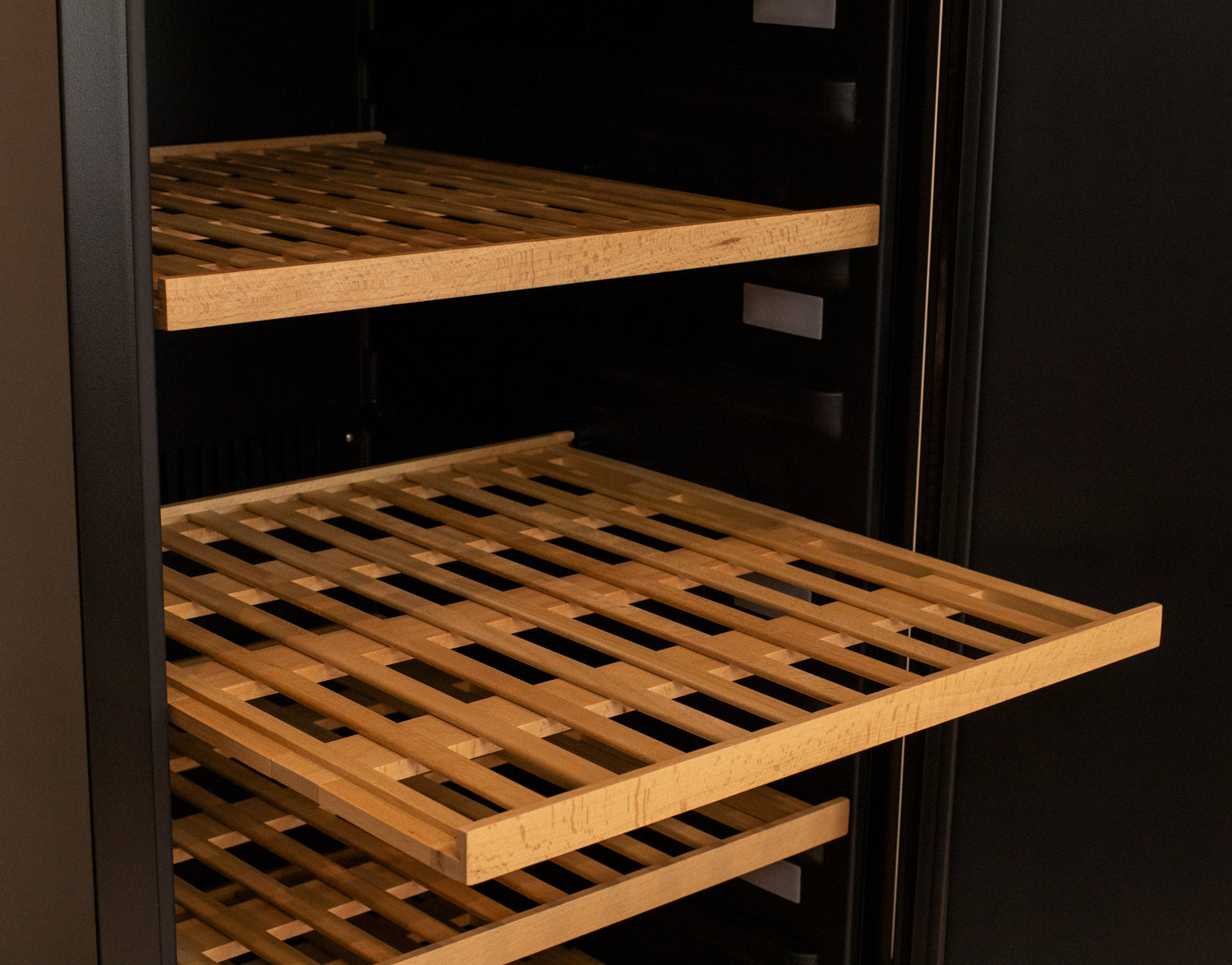 Allavino 76.5" Tall Single Zone Wine Vault with Solid Black Right Hinge Door  AO KWR-8185-1SDR