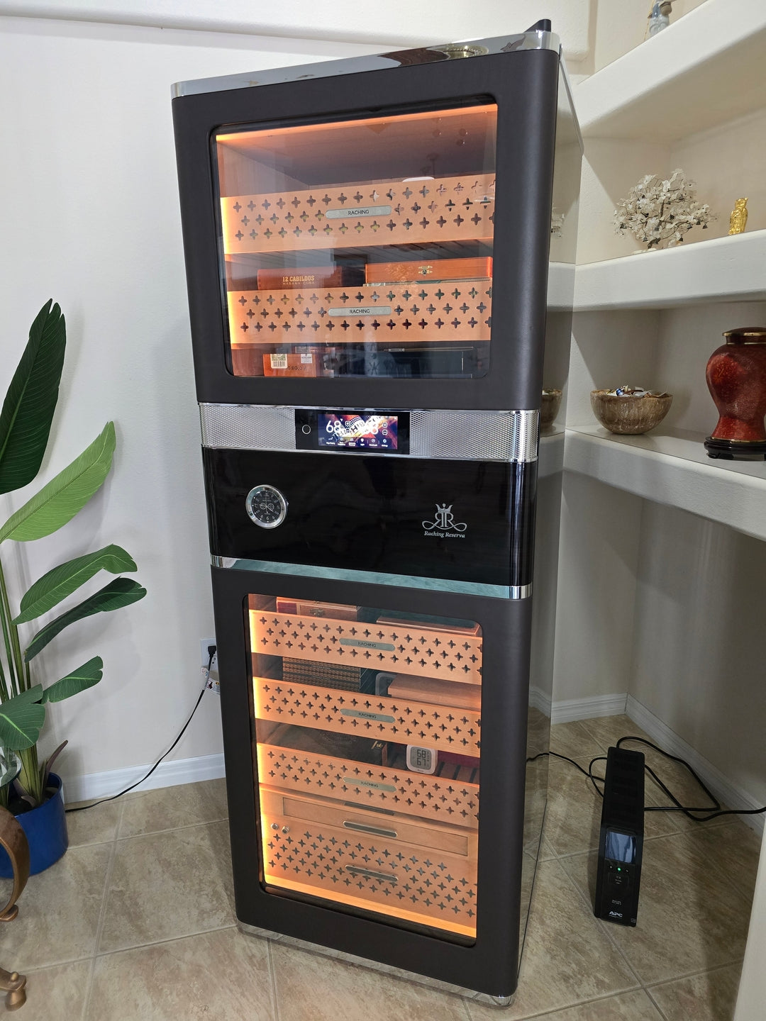 Raching Reserva RR980 Electric Humidor Holds 4000 Cigars