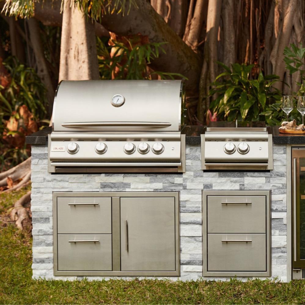 Blaze LTE+ 32-Inch 4-Burner Built-In Natural Gas Grill w/ Lift-Assist Hood & Rear Infrared Burner - BLZ-4LTE3-NG