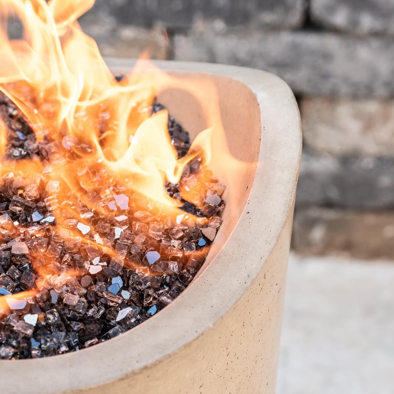 American Fyre Designs Wave 20 Inch Round GFRC Natural Gas Fire Urn in Cafe Blanco 530-CB-11-M2NC