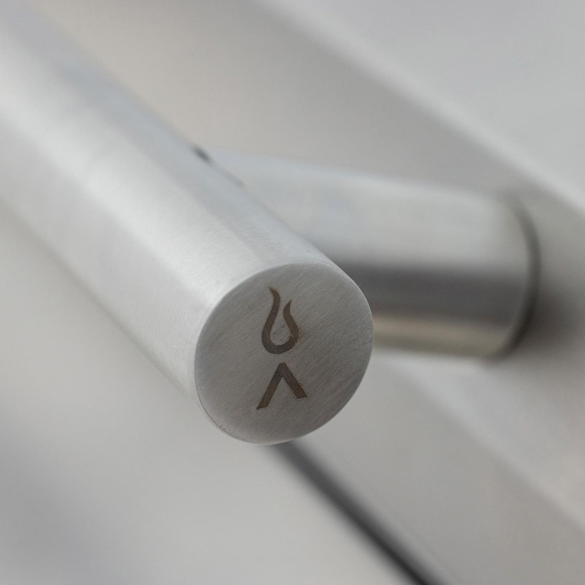 Blaze LTE PRO 40-Inch Built-in Propane Gas Griddle w/ Digital Temperature Screen & Lift-Assist Lid - BLZ-GRIDDLE40-LP