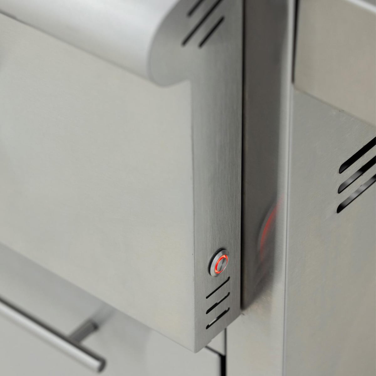 Blaze LTE+ 30-Inch Built-in Propane Gas Griddle w/ Lift-Assist Hood - BLZ-GRIDDLE-LTE3-LP